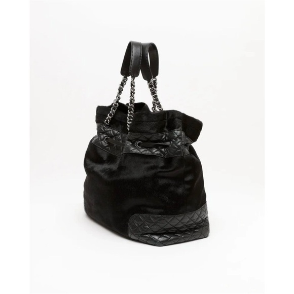 CHANEL Harako Ponyhair Black Quilted Tote Bag - Picture 3 of 11